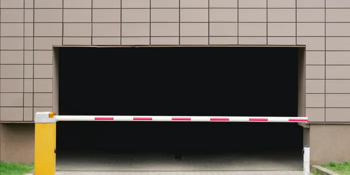 Boom and sliding barrier